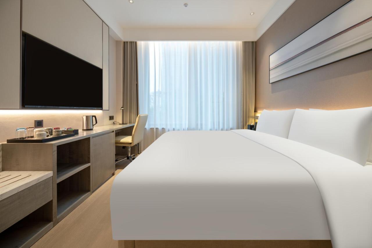 Hyatt Place Linyi People Square Exterior photo